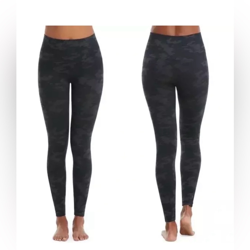 Spanx Look At Me Now Leggings NWT Size M